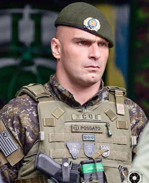 Coronel Ronaldo Possato em uniforme tático do COE